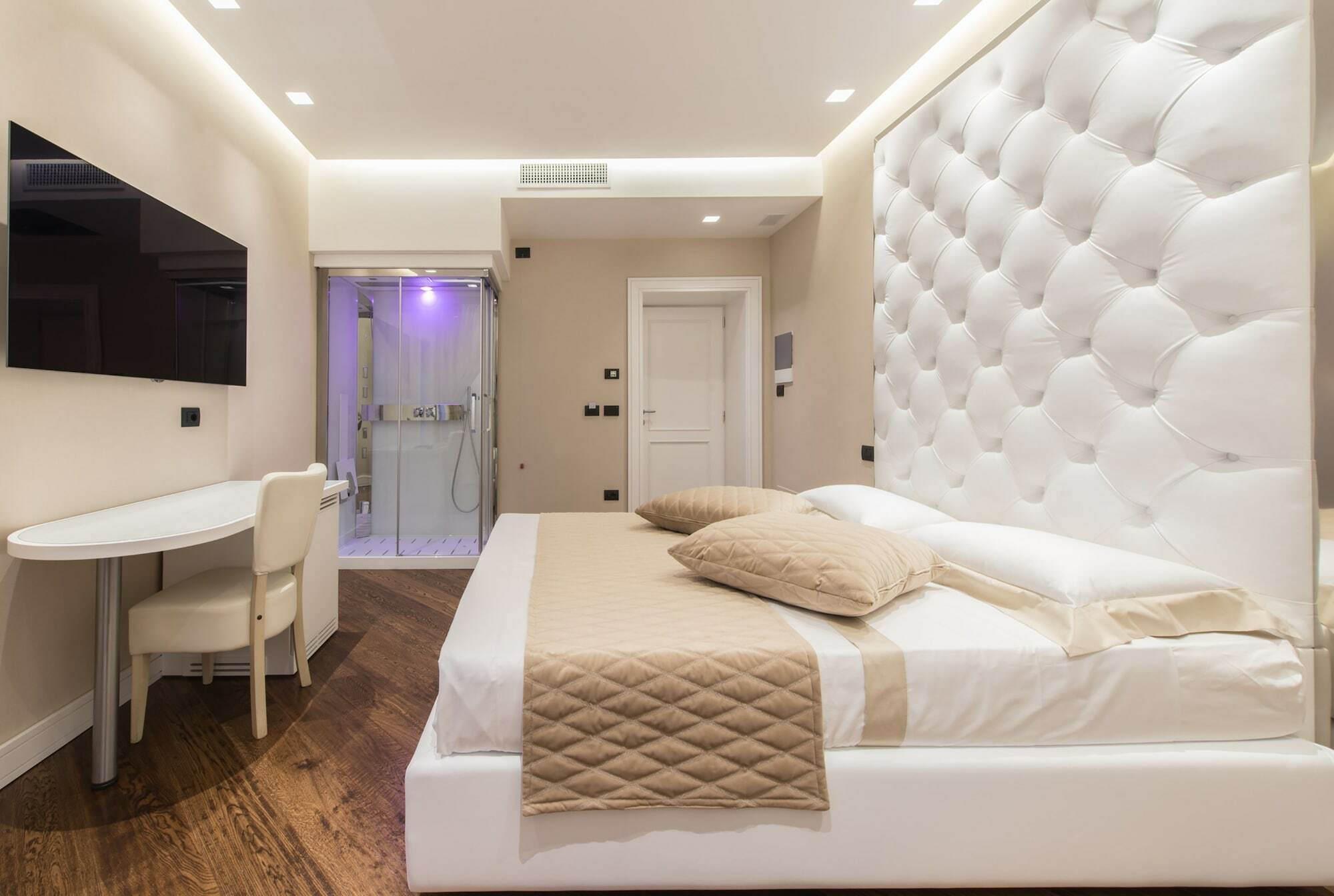 Piccolo Luxury In *